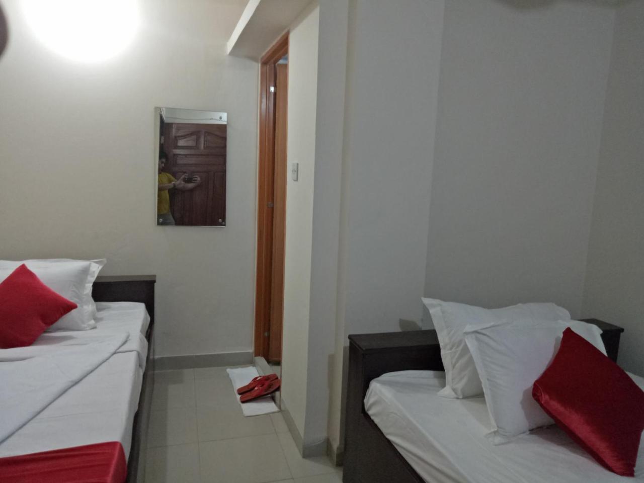 Hotel The Sylhet Int Дакка Экстерьер фото