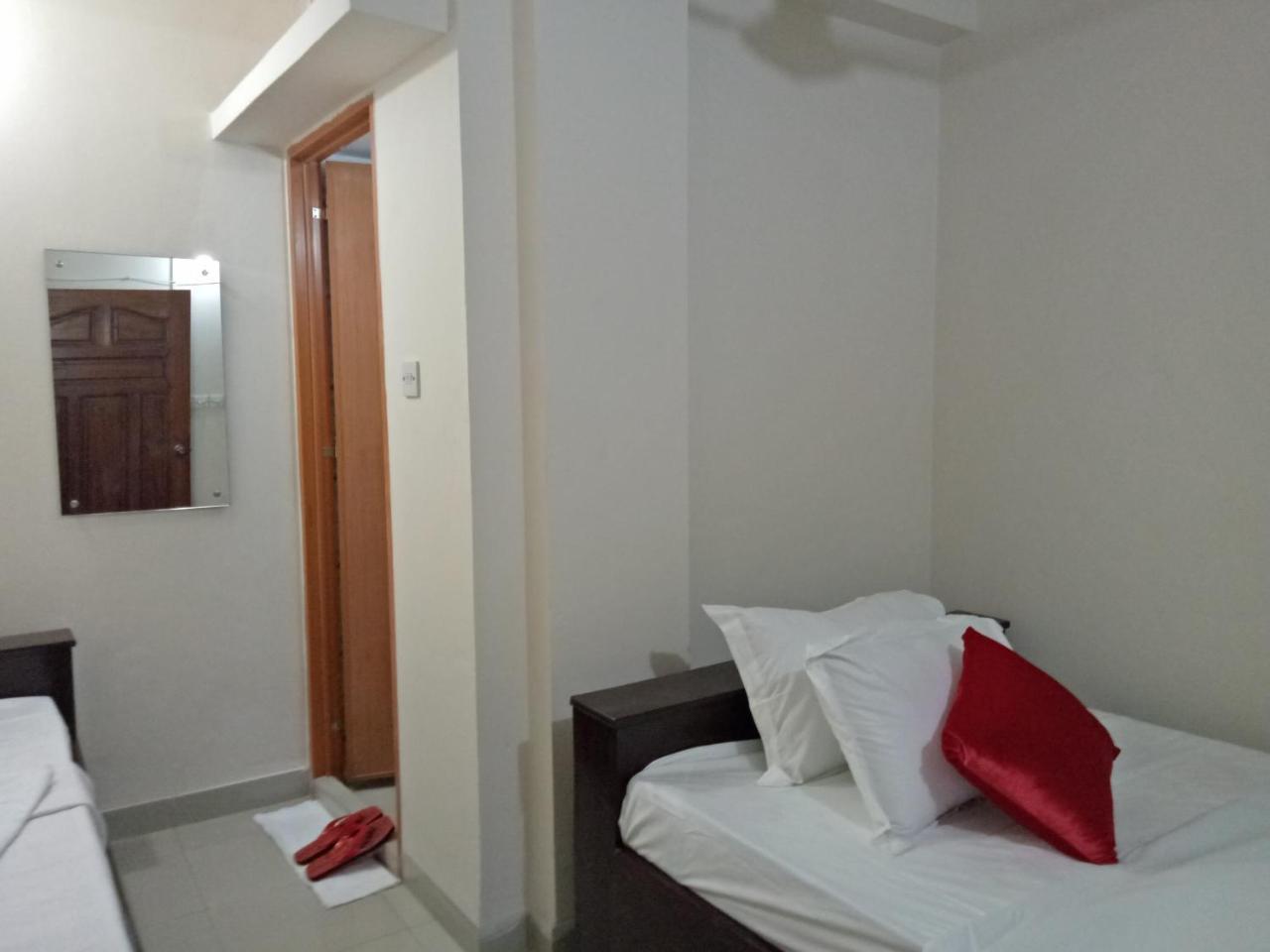 Hotel The Sylhet Int Дакка Экстерьер фото