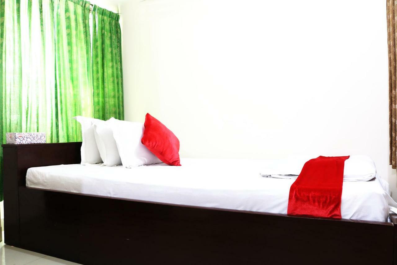 Hotel The Sylhet Int Дакка Экстерьер фото